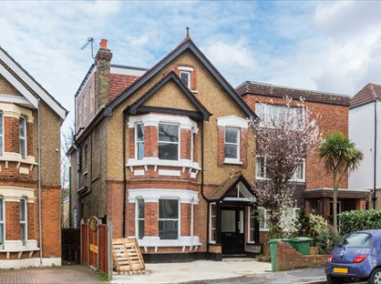 2 Bed Flat, Park Lane, SM6