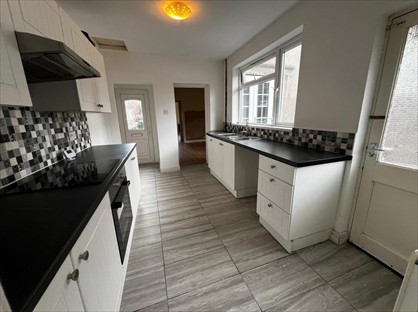 2 Bed Semi-Detached House, Green Lanes, WV14