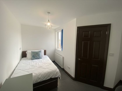 Room in a Shared House, Bolingbroke Road, CV3