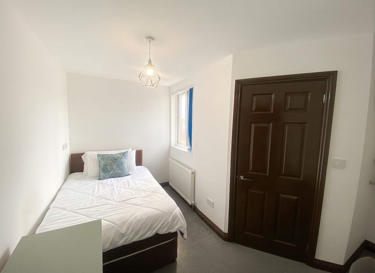 Room in a Shared House, Bolingbroke Road, CV3, N1 7GU