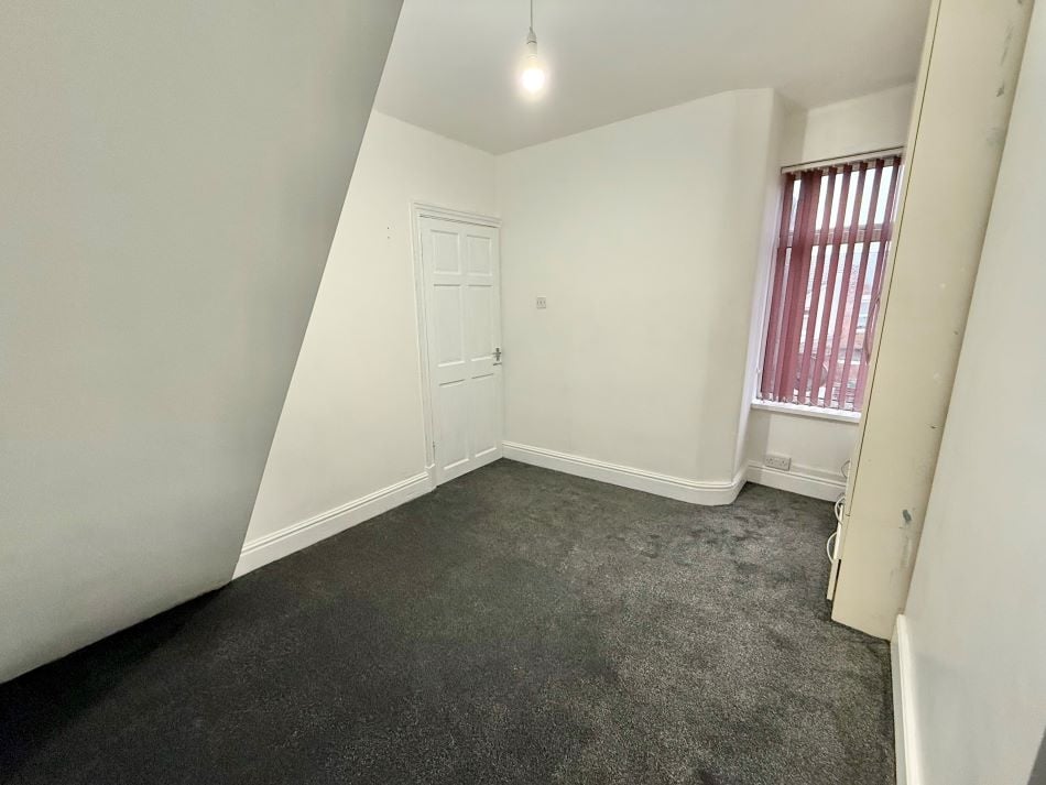 Additional image 7 of 3 Bed Semi-Detached House, Halstead St, LE5, N1 7GU