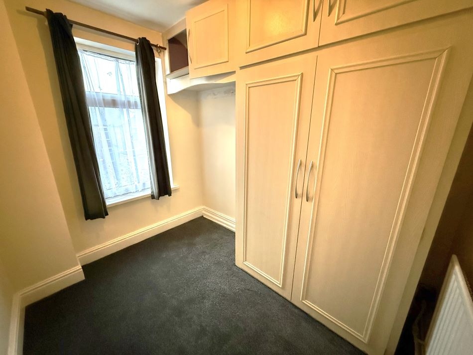 Additional image 8 of 3 Bed Semi-Detached House, Halstead St, LE5, N1 7GU