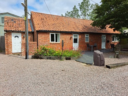 Studio Flat, Thorns Farm, NG32