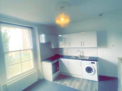 2 Bed Flat, Basement, BS6