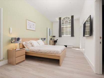1 Bed Flat, Argyle St, CH41