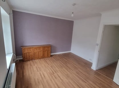 2 Bed Maisonette, High St, CF43