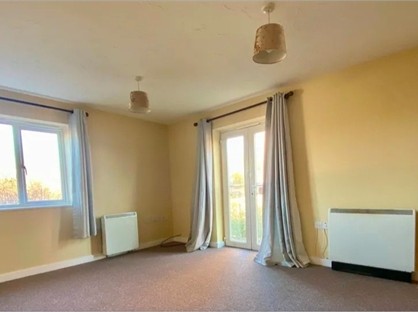 2 Bed Flat, Hampton Centre, PE7