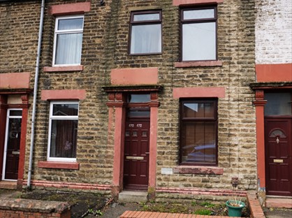 3 Bed Terraced House, Shaw Road, OL2