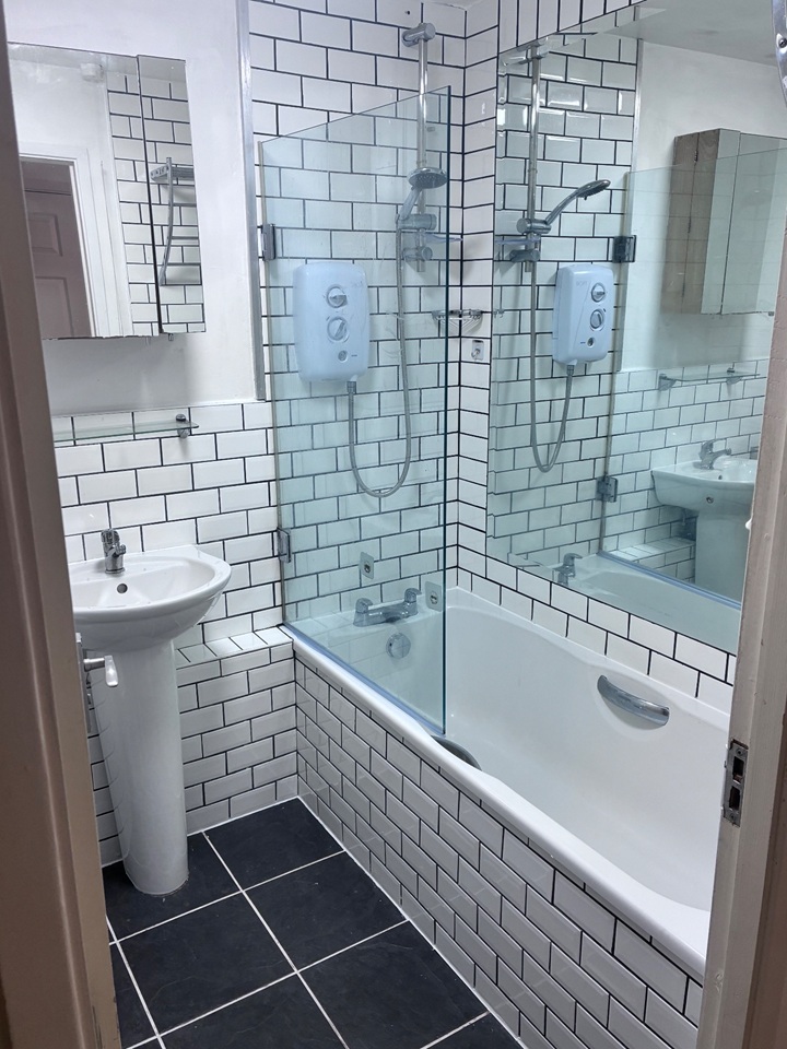 Additional image 3 of 2 Bed Flat, Bellcroft, B16, N1 7GU