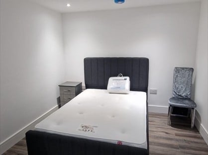 2 Bed Flat, Priory St, SA31