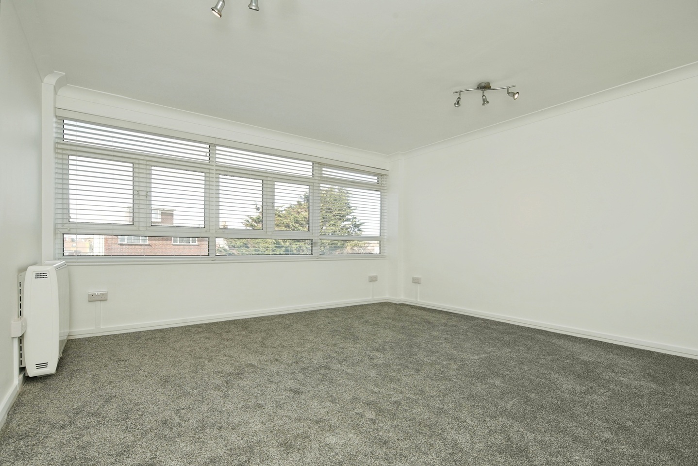 2 Bed Flat, Berriedale House, BN3, N1 7GU