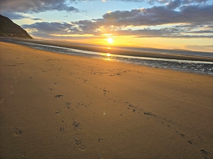 1 Bed Flat, Oxford Arcade, LL34