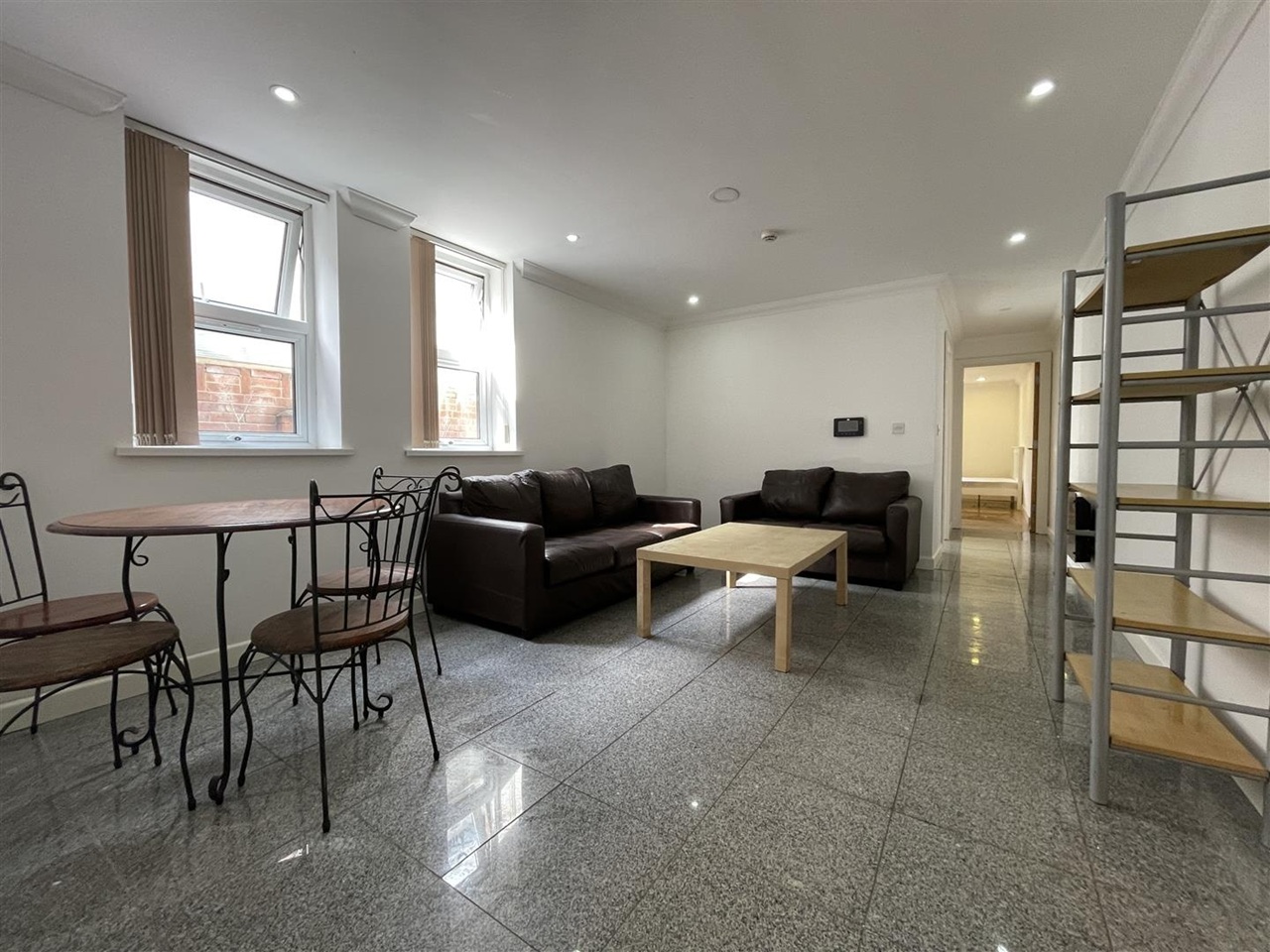 1 Bed Flat, Albany Road, CF24, N1 7GU