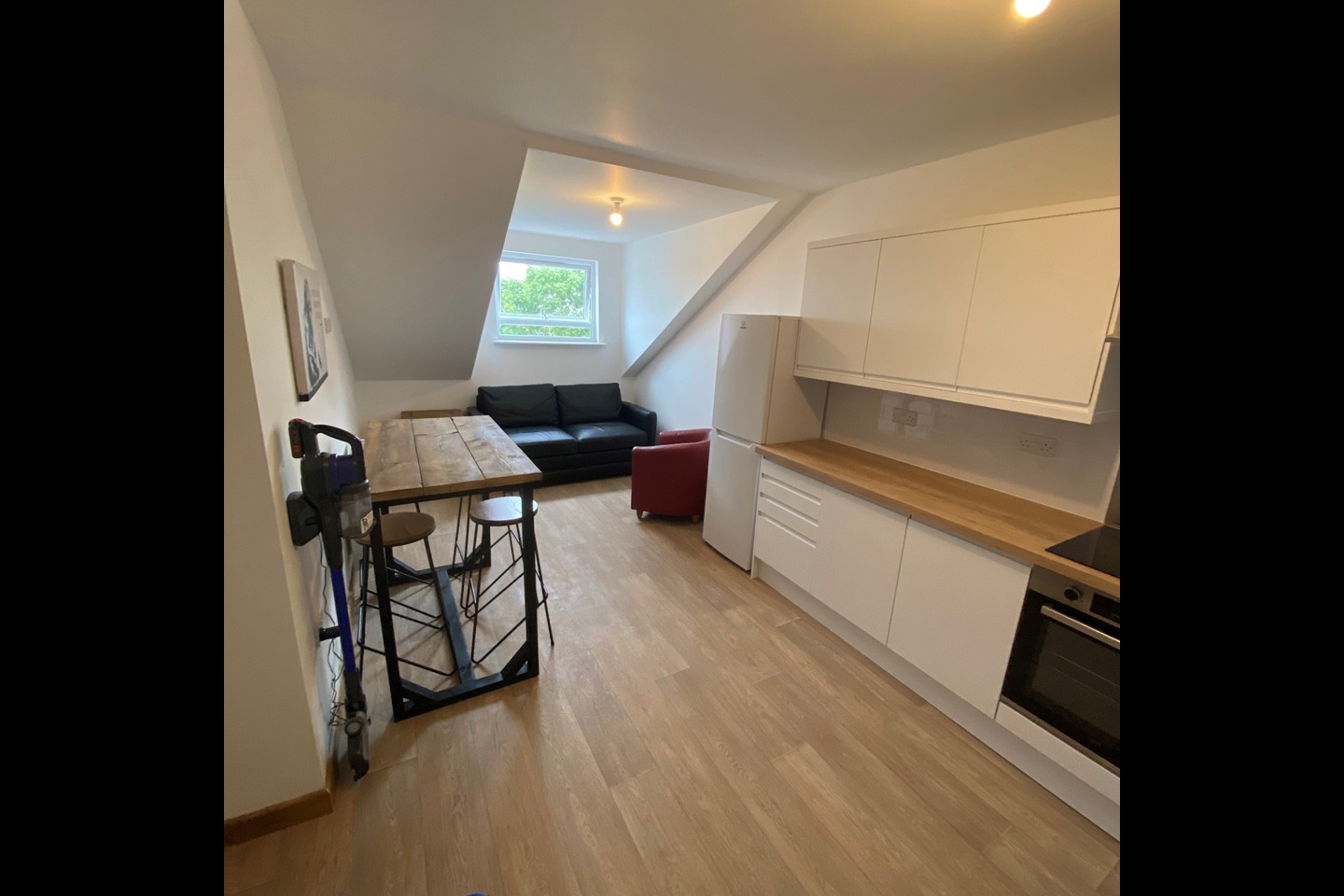 4 Bed Flat, Melton Crescent, BS7, N1 7GU