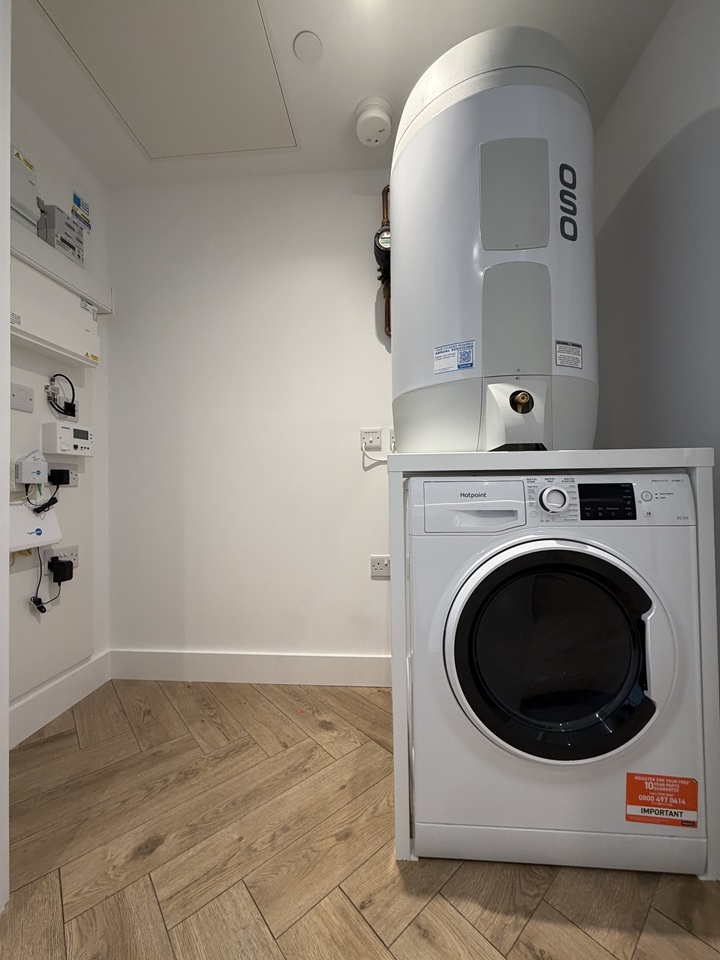 Additional image 9 of 2 Bed Flat, Port Street, M1, N1 7GU