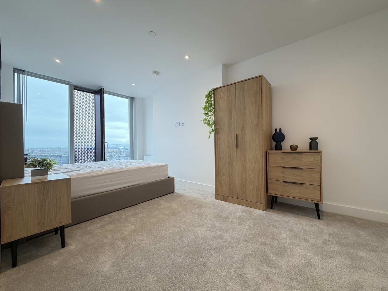 Additional image 10 of 2 Bed Flat, Port Street, M1, N1 7GU