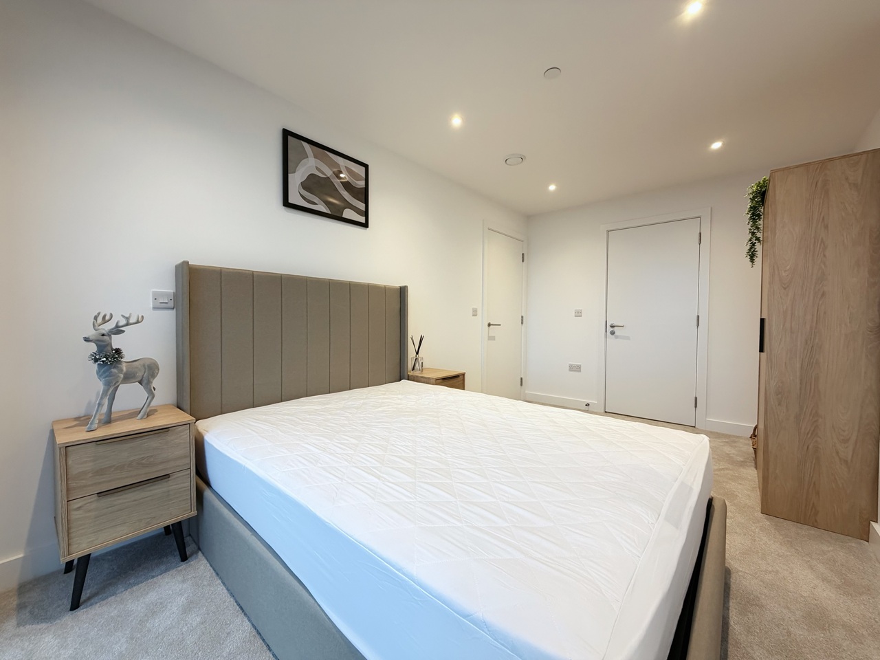 Additional image 14 of 2 Bed Flat, Port Street, M1, N1 7GU