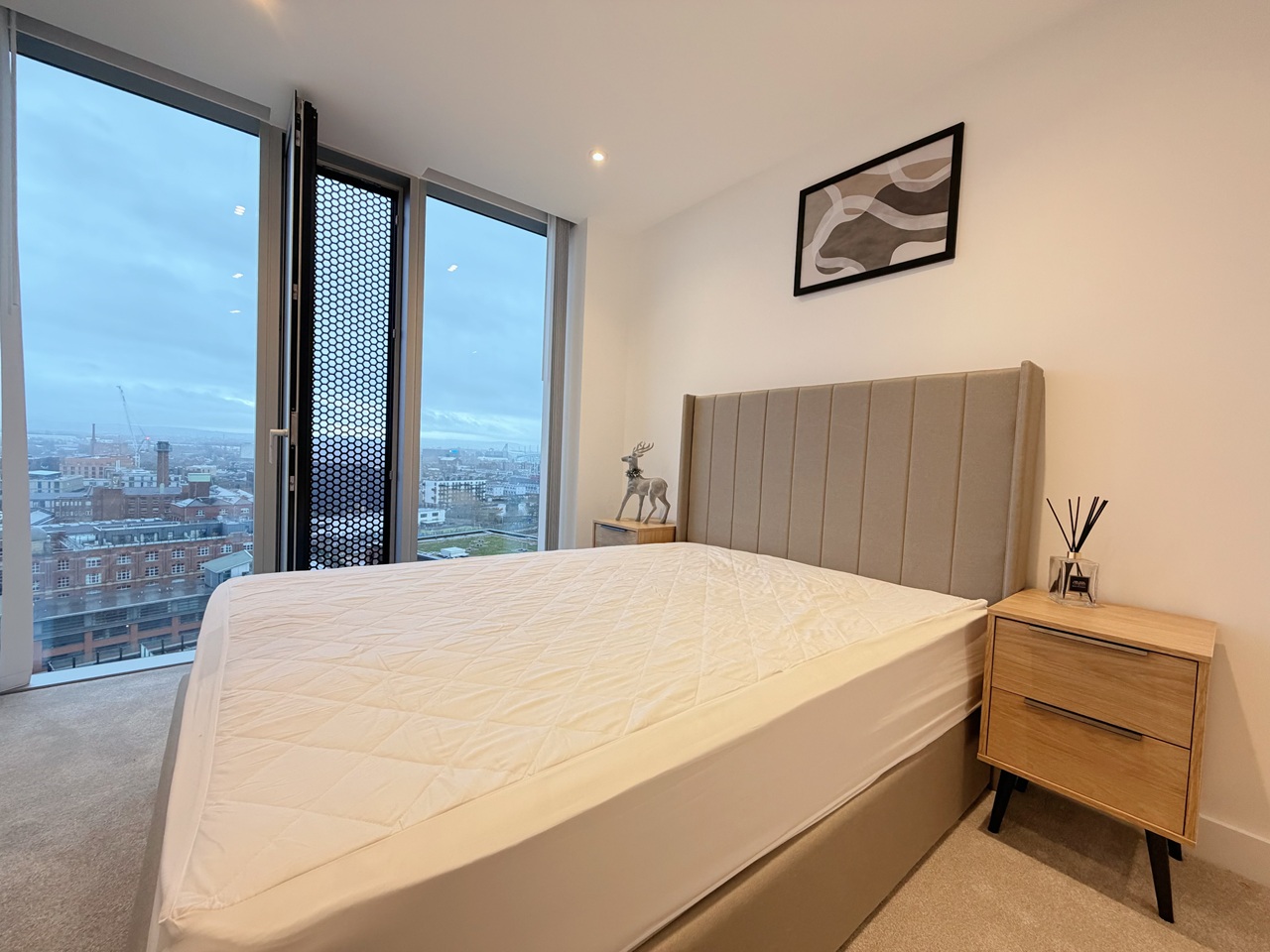 Additional image 15 of 2 Bed Flat, Port Street, M1, N1 7GU