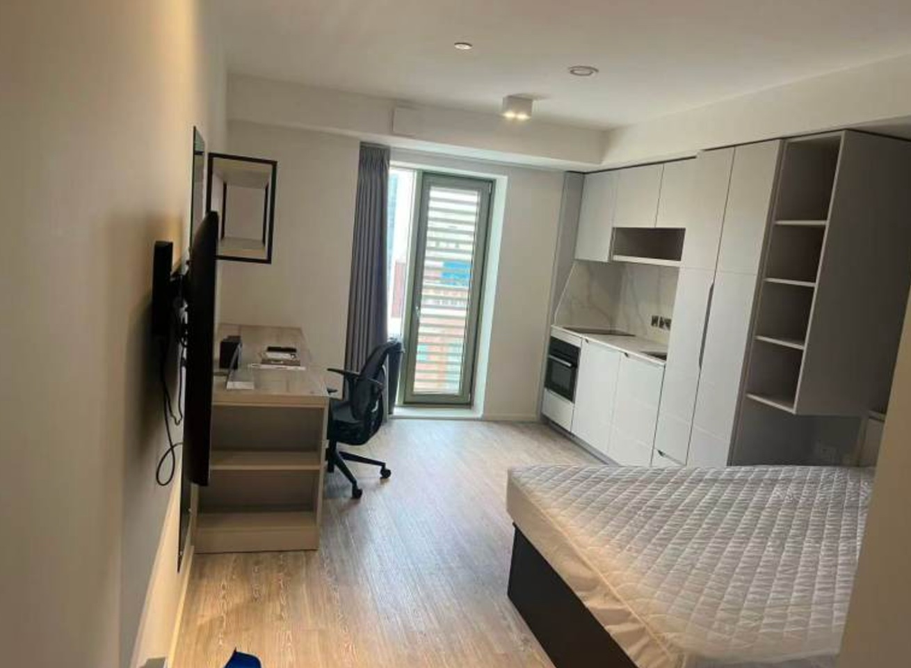 Studio Flat, Bruce St, BT2, N1 7GU