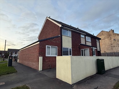3 Bed Semi-Detached House, Cherry Tree Walk, WF3