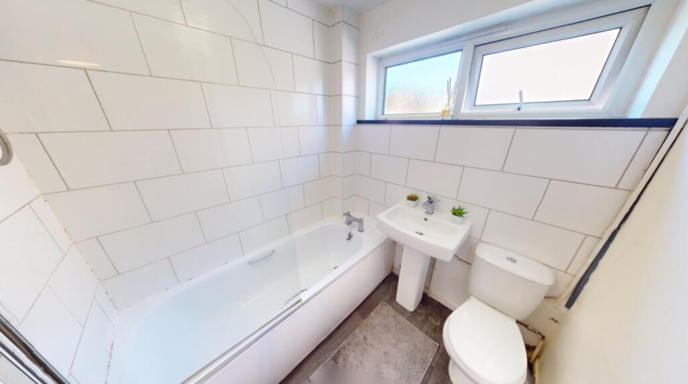 Additional image 2 of 4 Bed Semi-Detached House, Harlaxton Walk, NG3, N1 7GU