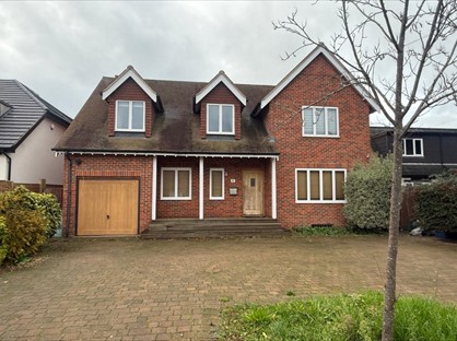 5 Bed Detached House, Fairfield Approach, TW19