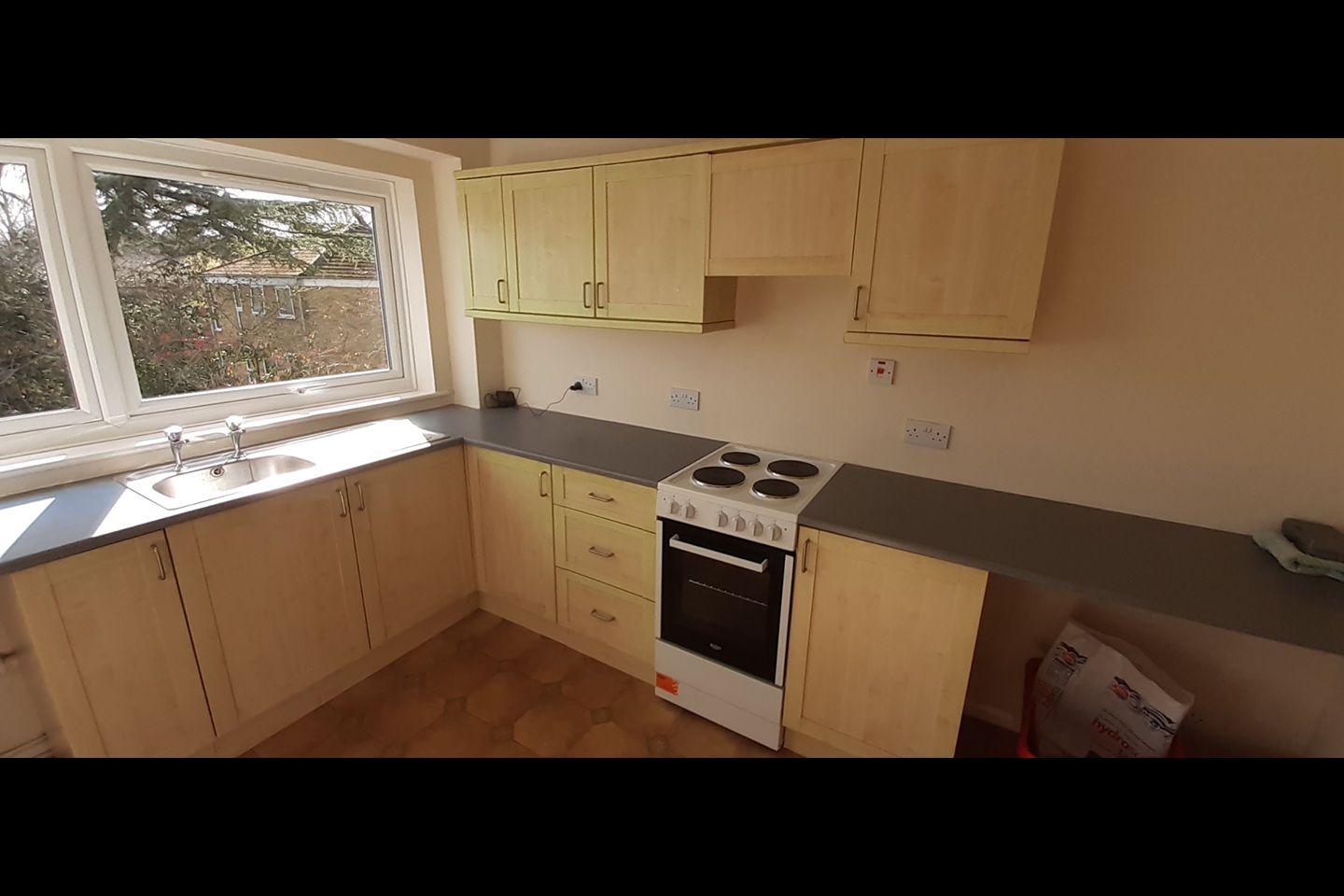 Additional image 2 of 2 Bed Flat, Southcote Road, RG30, N1 7GU