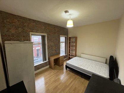 3 Bed Terraced House, Kathleen Grove, M14