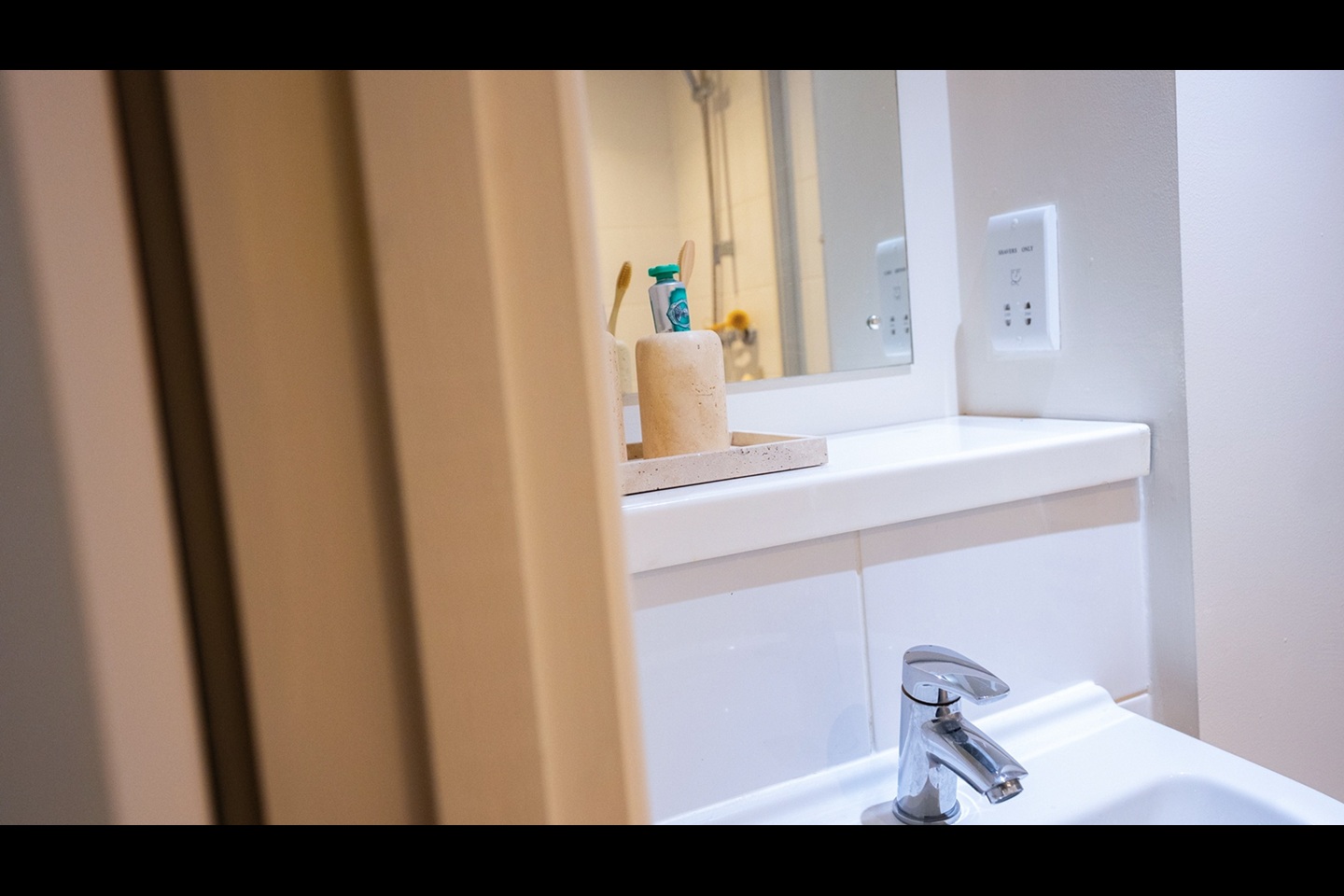 Additional image 11 of Studio Flat, Pearl Works, S1, N1 7GU