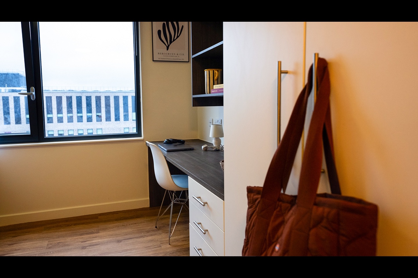 Studio Flat, Pearl Works, S1, N1 7GU