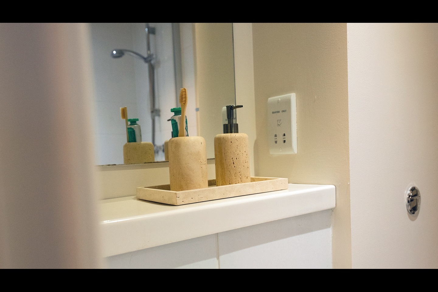 Additional image 11 of Studio Flat, Pearl Works, S1, N1 7GU