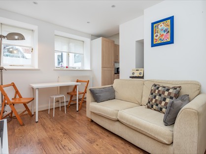 1 Bed Flat, Lyham Road, SW2