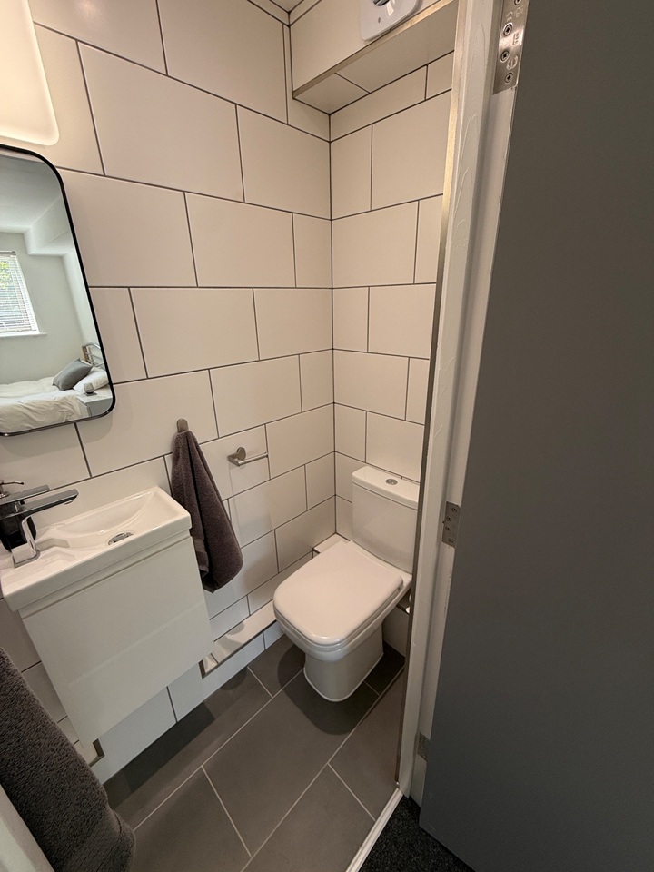 Additional image 2 of Room in a Shared Flat, Barrique Road, NG7, N1 7GU