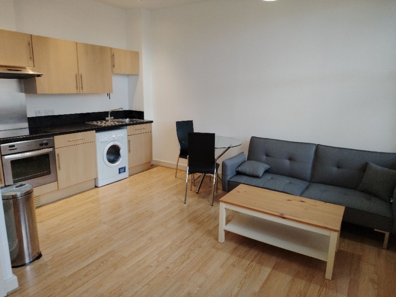 Studio Flat, Mcilroys Building, RG1, N1 7GU