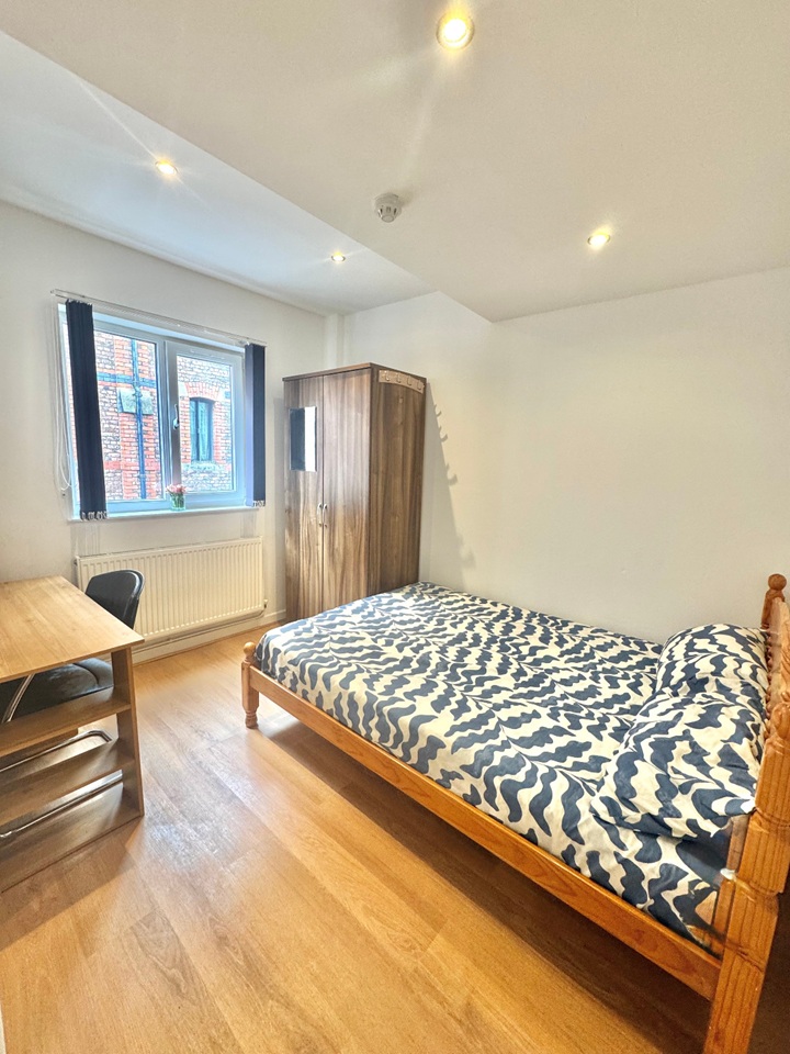 Additional image 5 of 2 Bed Flat, Henry Street, L1, N1 7GU