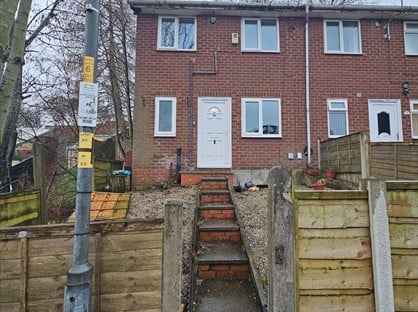 2 Bed End Terrace, Robinson St, SK15