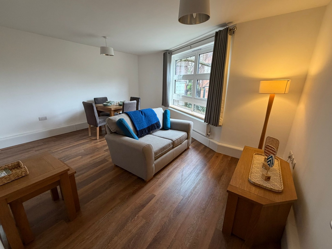 1 Bed Flat, Akenside Road, NW3, N1 7GU