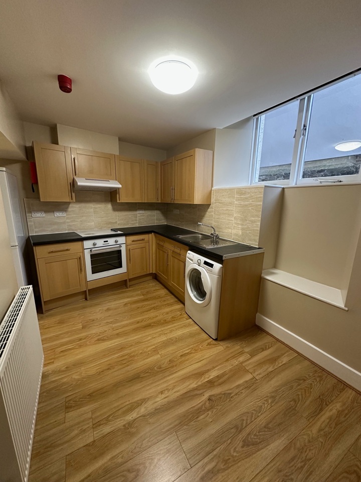 Additional image 2 of Studio Flat, Royal York Crescent, BS8, N1 7GU