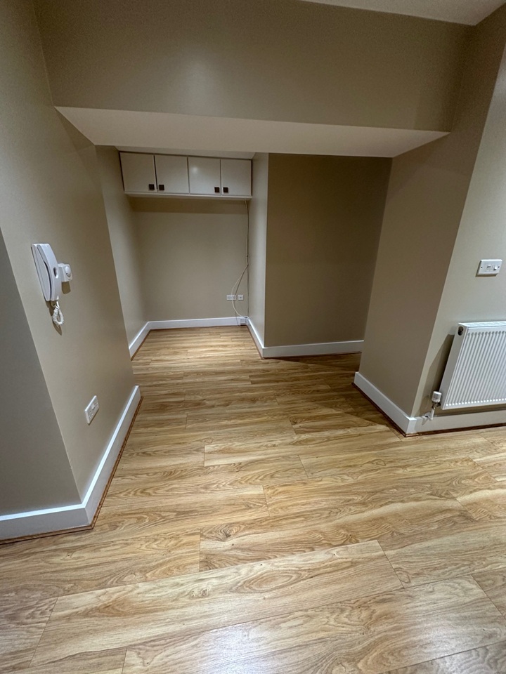 Additional image 5 of Studio Flat, Royal York Crescent, BS8, N1 7GU