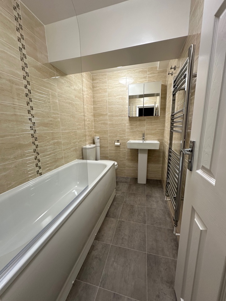 Additional image 9 of Studio Flat, Royal York Crescent, BS8, N1 7GU