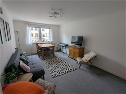 2 Bed Flat, Dalgety Road, EH7