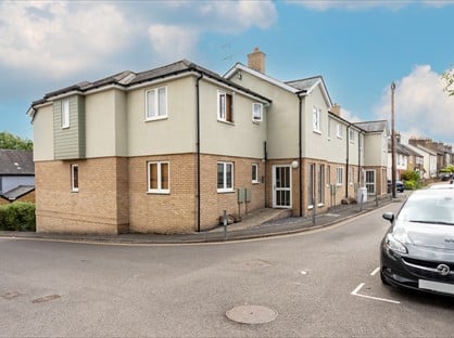 2 Bed Flat, Trinity St, CM23