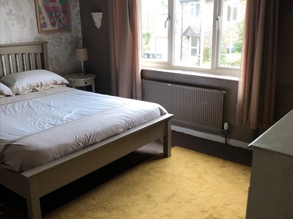 Room in a Shared House, Spring Way, RH19