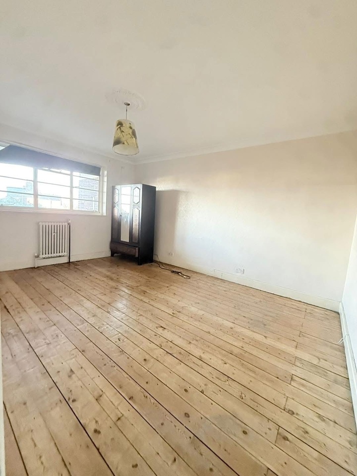 Additional image 3 of 2 Bed Flat, Dorchester Court, SE24, N1 7GU
