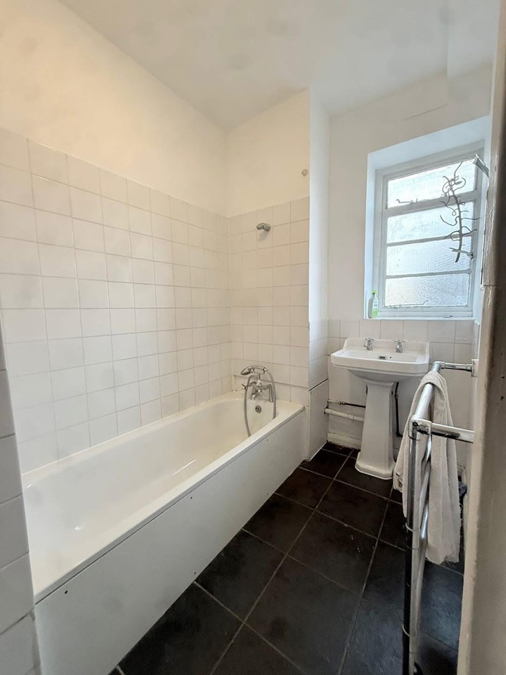 Additional image 4 of 2 Bed Flat, Dorchester Court, SE24, N1 7GU