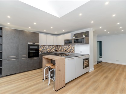 3 Bed Detached House, Highlands Avenue, YO32