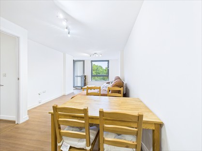 2 Bed Flat, Centenary Plaza, B1