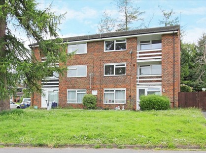 2 Bed Flat, The Elms, SP10