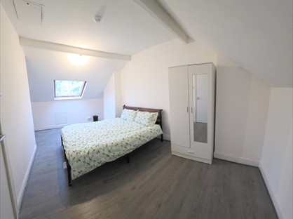 Room in a Shared House, Staniforth Road, S9