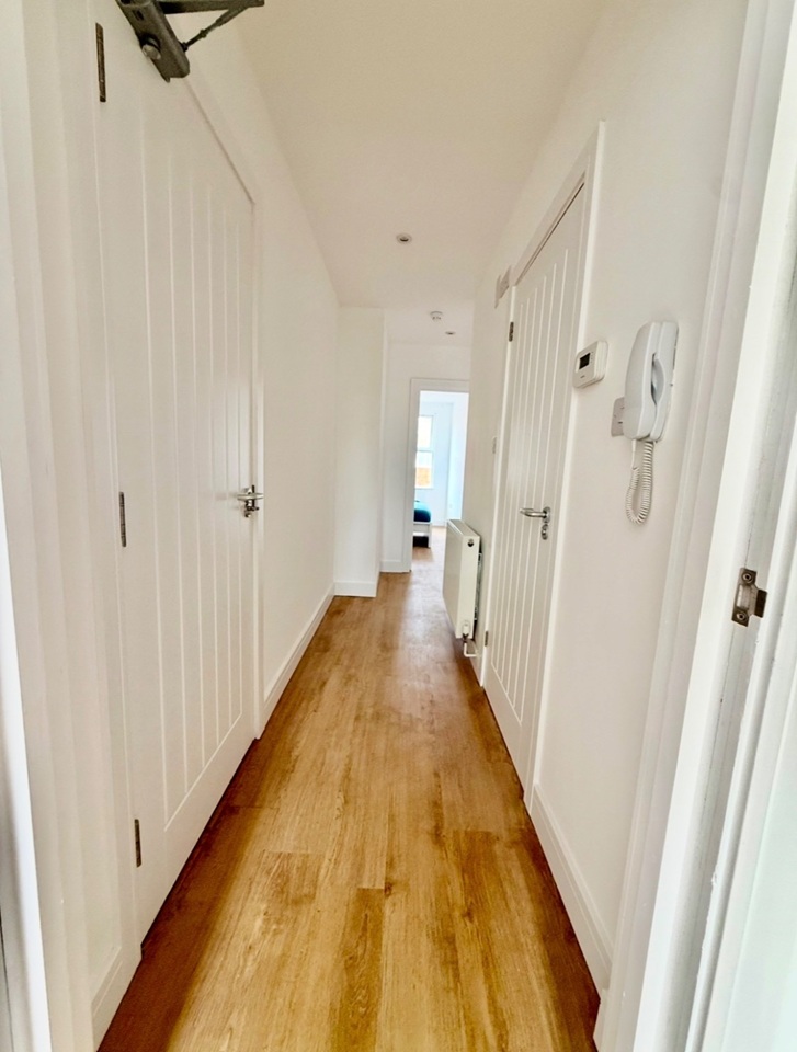 2 Bed Flat, Grosvenor Road, BS2 photo 5